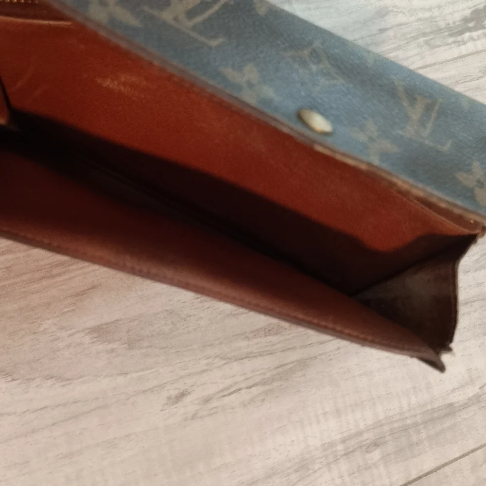 Louis Vuitton Monogram Sarah Long Wallet